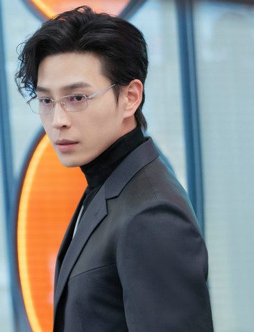 Everyone Loves Me-Jiang Yi Shi
