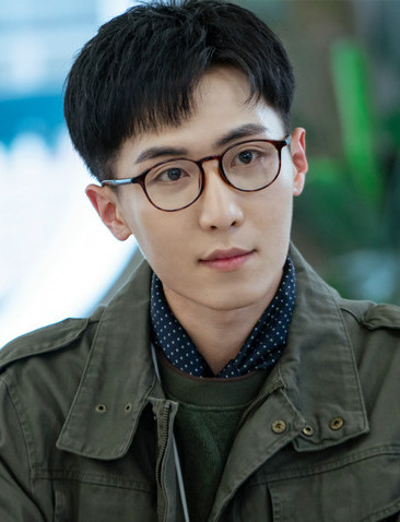 Everyone Loves Me-Yin Jun